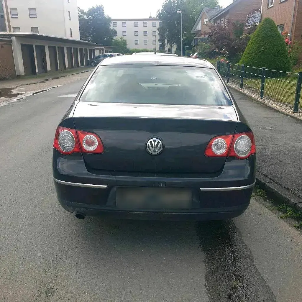 Gebraucht VW Passat 116 PS (85 kW) 2007 Grau Limousine