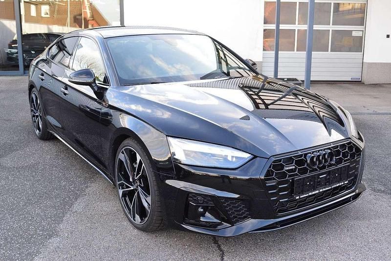 Mythosschwarz Gebraucht 2023 Audi A5 Business Coupé | 53.400 € - Bild 1/4