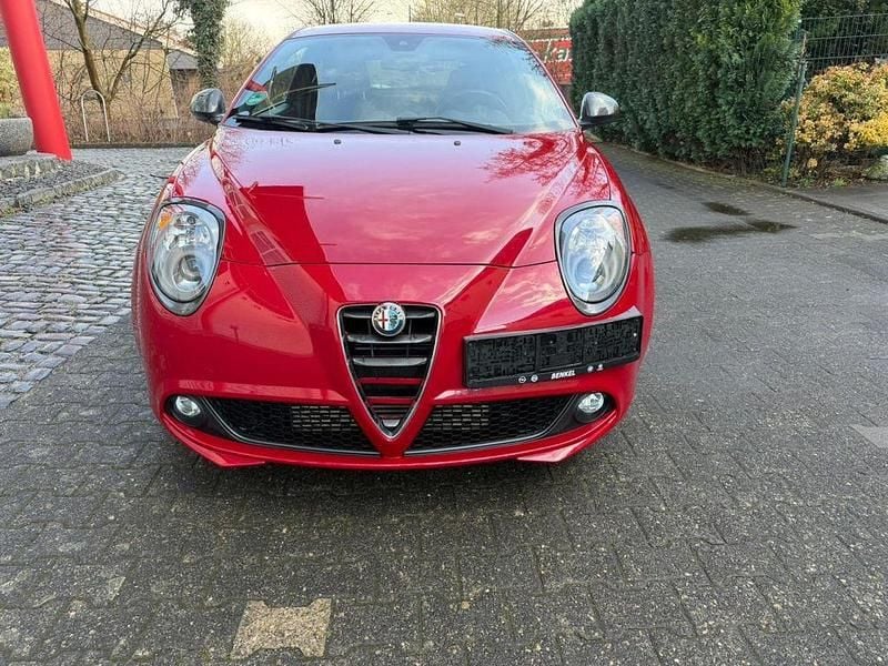 Gebraucht Alfa Romeo MiTo Quadrifoglio Verde 170 PS (125 kW) 2014 Rot Kleinwagen