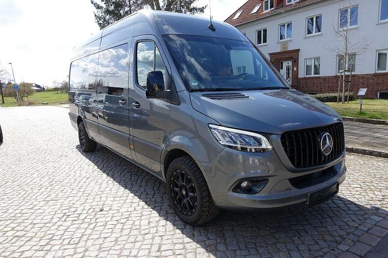 Używany Mercedes Sprinter 190 KM (139 kW) 2019 Szary Van