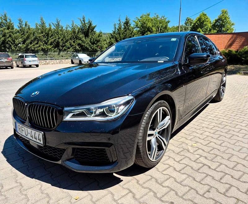 Schwarz Gebraucht 2017 BMW M760 Limousine | 45.895 € (Etwas zu teuer) - Bild 1/4