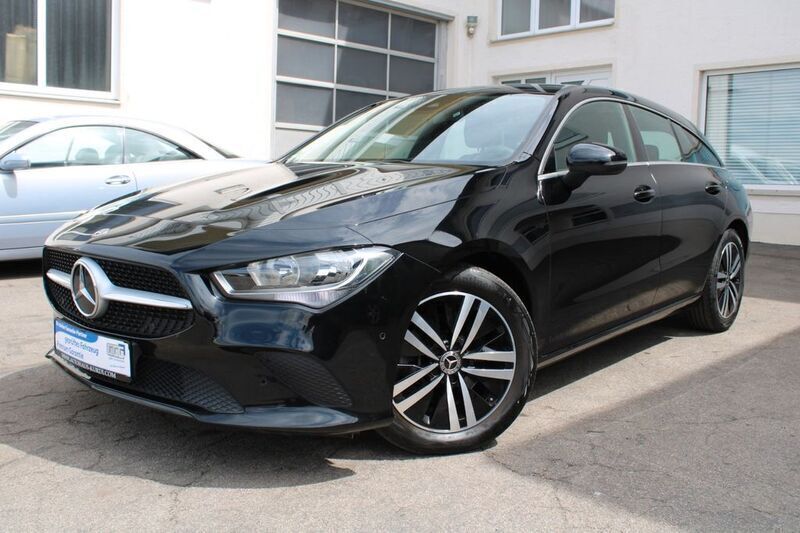 Schwarz Gebraucht 2020 Mercedes CLA200 Shooting Brake Business Kombi | 19.990 € (Superpreis) - Bild 1/4