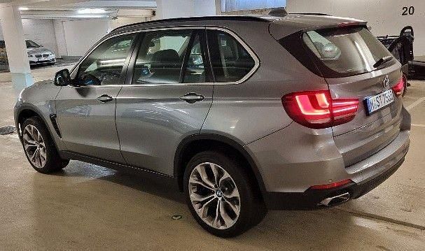 Grau Gebraucht 2017 BMW X5 Sport Line SUV | 32.950 € (Fairer Preis) - Bild 1/4