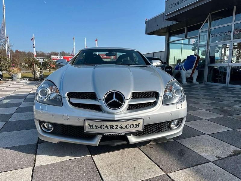 Gebraucht Mercedes SLK300 231 PS (169 kW) 2010 Iridiumsilber Cabrio