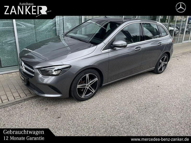 Gebraucht Mercedes B180 Progressive 136 PS (100 kW) 2019 Mountaingrau  met. Van / Kleinbus