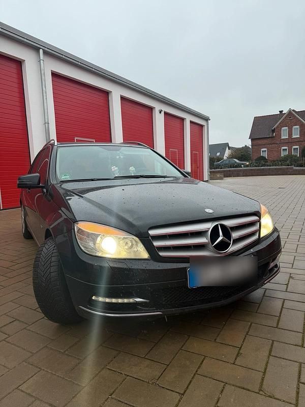 Gebraucht Mercedes C250 2011 Schwarz Kombi