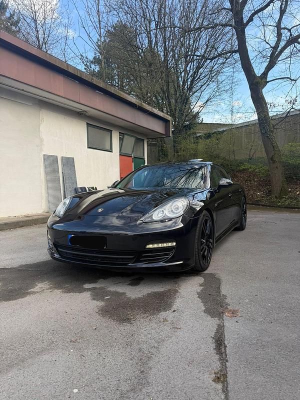 Gebraucht Porsche Panamera 400 PS (294 kW) 2010 Schwarz Kleinwagen