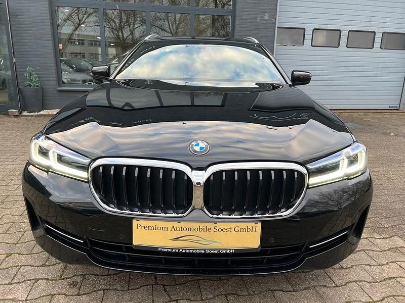 Gebraucht BMW 520 190 PS (139 kW) 2021 Schwarz Kombi