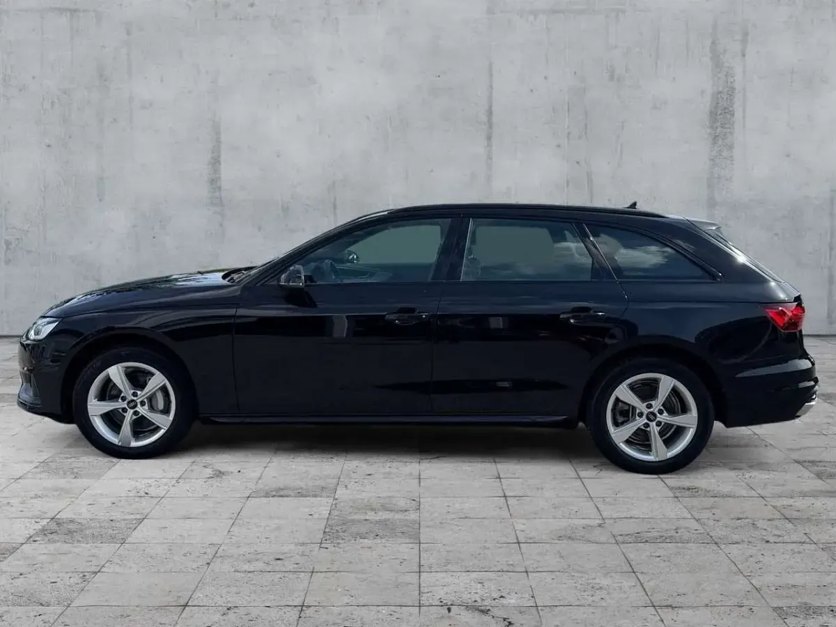 Gebraucht Audi A4 Advanced 204 PS (150 kW) 2023 Schwarz Kombi