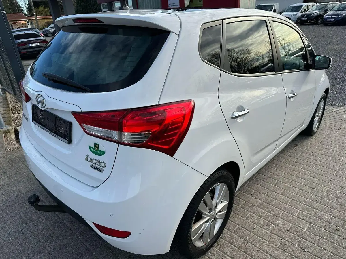 Gebraucht Hyundai ix20 YES! Gold 116 PS (85 kW) 2014 Weiß Kleinwagen