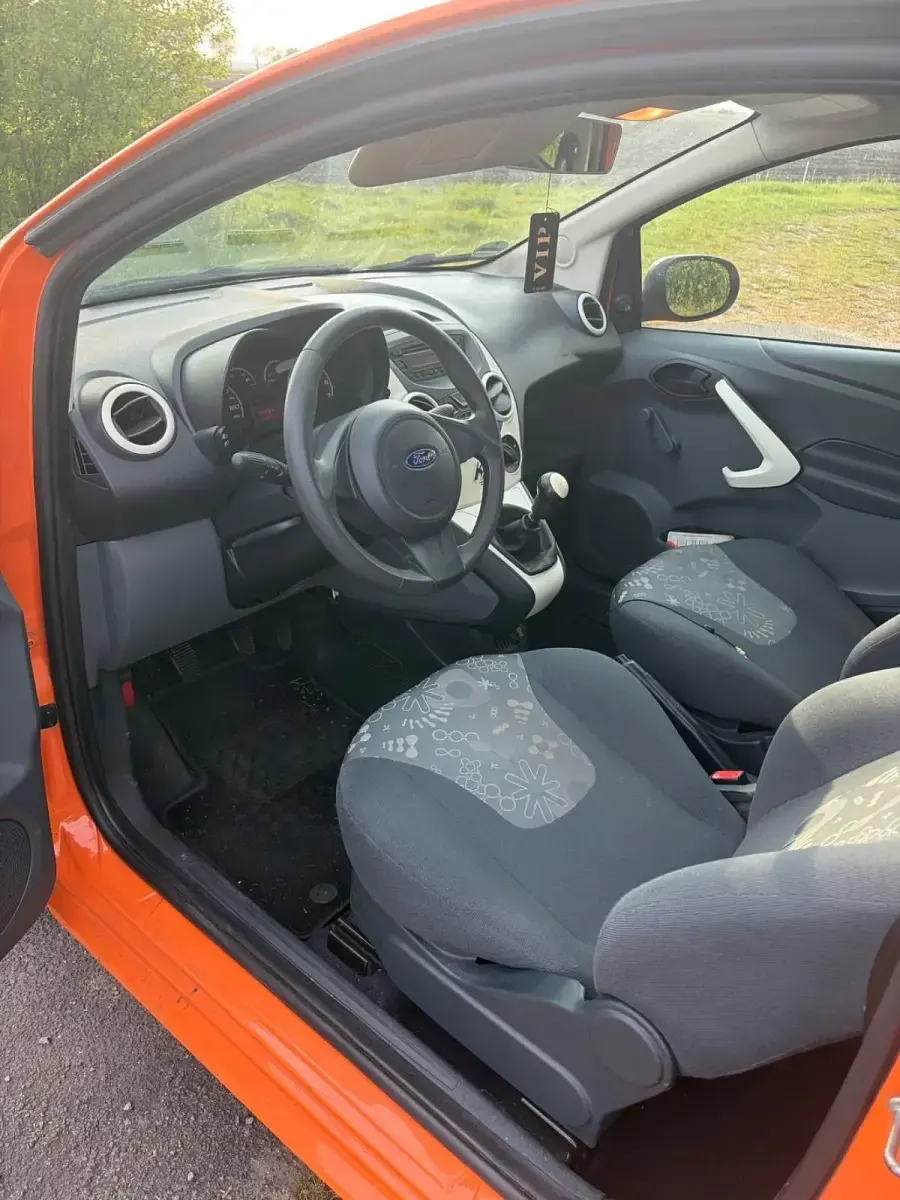 Usata Ford Ka 69 CV (50 kW) 2014 Arancione Utilitaria