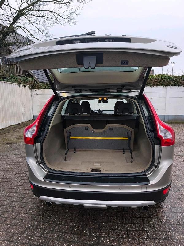 Gebraucht Volvo XC60 2011 Beige SUV