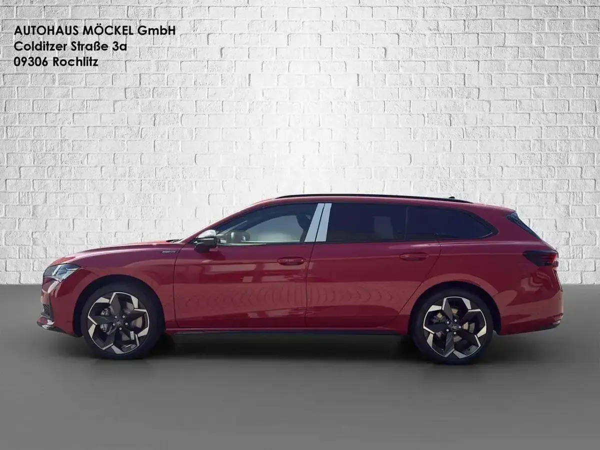 Gebraucht Skoda Superb SportLine 204 PS (150 kW) 2025 Carmine rot metallic Kombi