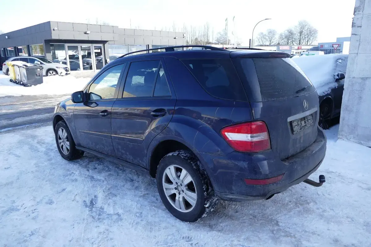 Gebraucht Mercedes ML280 190 PS (139 kW) 2009 Blau SUV