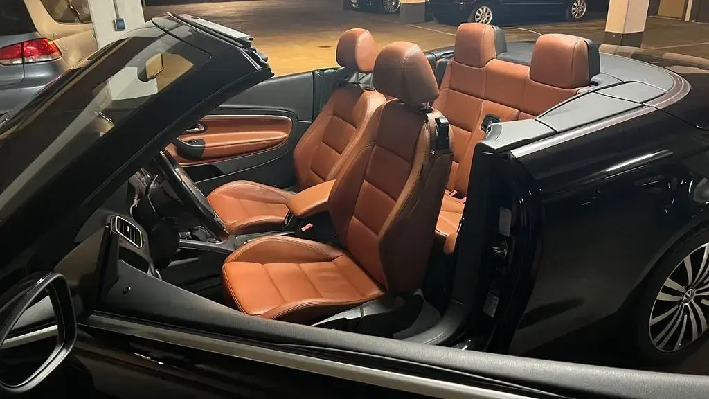 Occasion VW Eos 140 PK (102 kW) 2011 Zwart Cabriolet