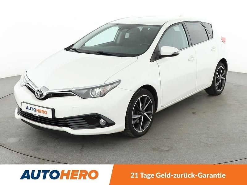 Weiß Gebraucht 2017 Toyota Auris Edition-S Limousine | 11.970 € (Fairer Preis) - Bild 1/3