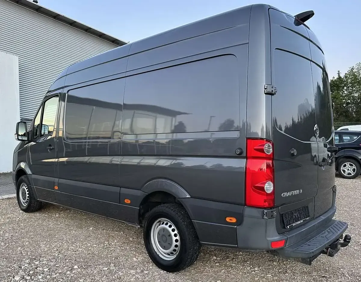Gebraucht VW Crafter 163 PS (119 kW) 2014 Grau Van
