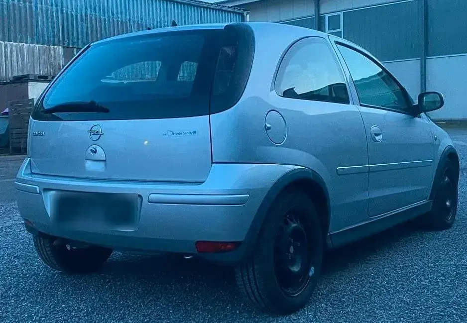 Gebraucht Opel Corsa 60 PS (44 kW) 2005 Silber Kleinwagen