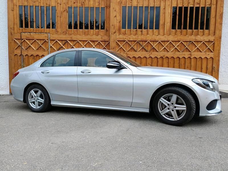 Silber Gebraucht 2015 Mercedes C180 AMG Limousine | 22.400 € - Bild 1/3