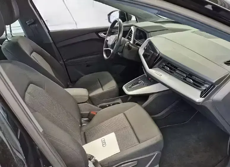 Gebraucht Audi Q4 e-tron Advanced 219 kW (299 PS) 2023 Schwarz SUV
