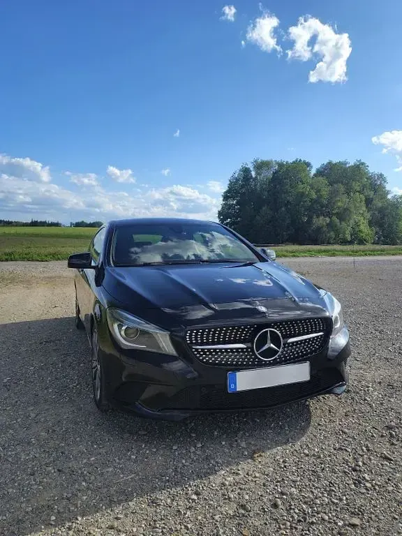 Gebraucht Mercedes CLA220 177 PS (130 kW) 2016 Schwarz Coupé
