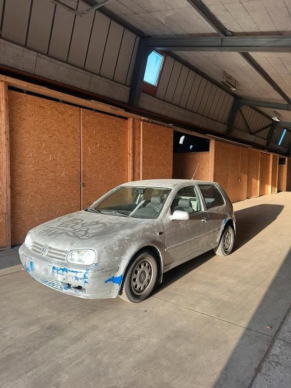 Gebraucht VW Golf IV 90 PS (66 kW) 2000 Blau Kleinwagen