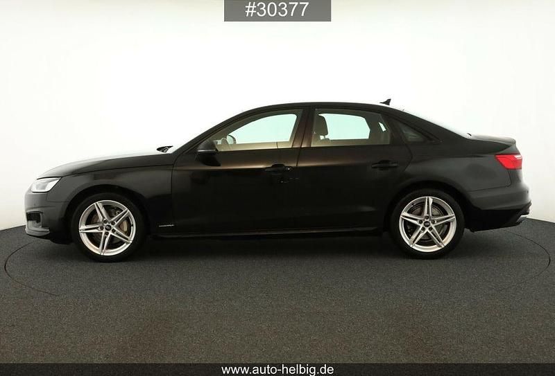 Gebraucht Audi A4 Advanced 204 PS (150 kW) 2023 Mythosschwarz metallic Limousine