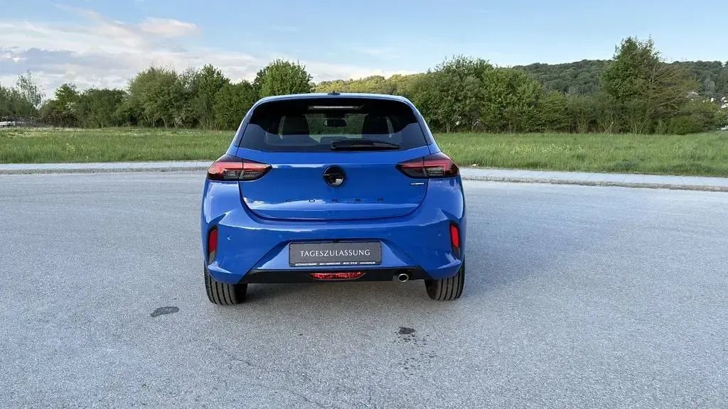 Nouă Opel Corsa 101 CP (74 kW) 2025 Albastru Hatchback