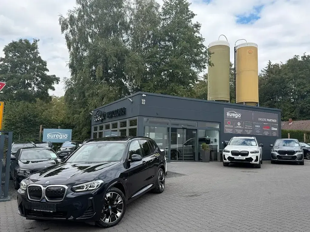Gebraucht BMW iX3 M Sport 210 kW (286 PS) 2022 Schwarz SUV