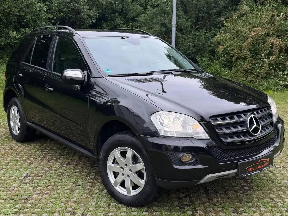 Gebraucht Mercedes ML350 224 PS (164 kW) 2009 Schwarz SUV