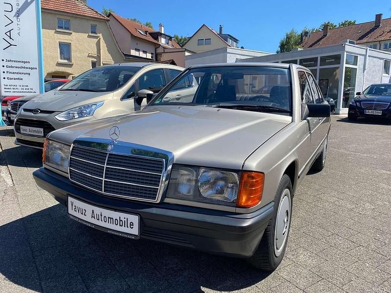 Gebraucht Mercedes 190 118 PS (86 kW) 1987 Beige Limousine