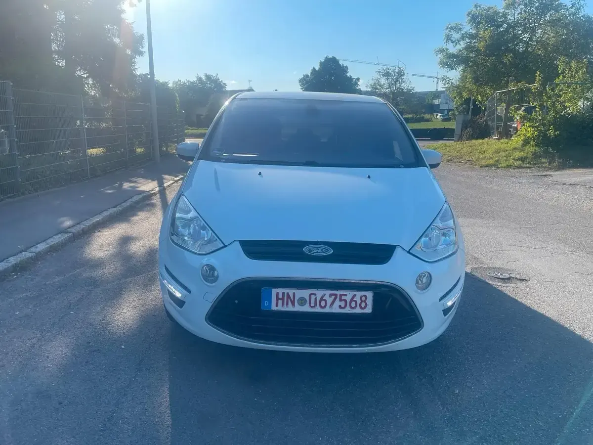 Gebraucht Ford S-MAX S 160 PS (117 kW) 2011 Weiß Van / Kleinbus