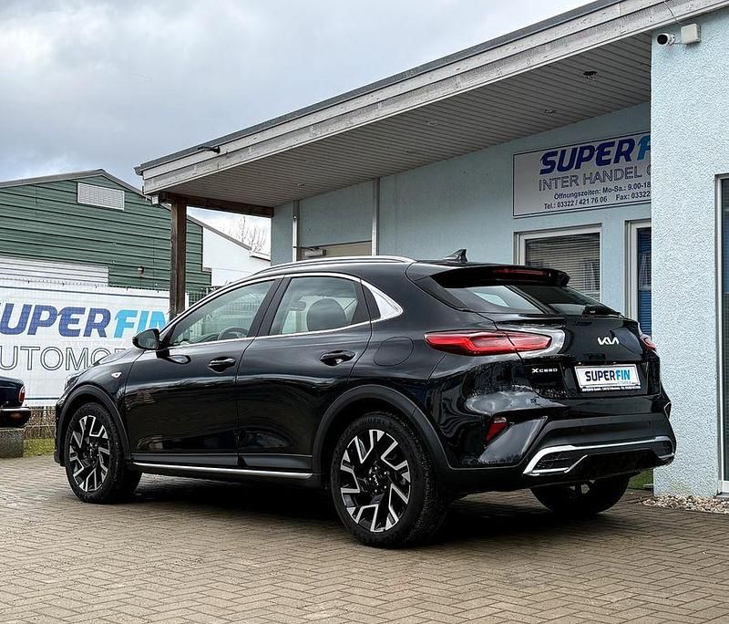 Gebraucht Kia XCeed Vision 160 PS (117 kW) 2023 Schwarz SUV