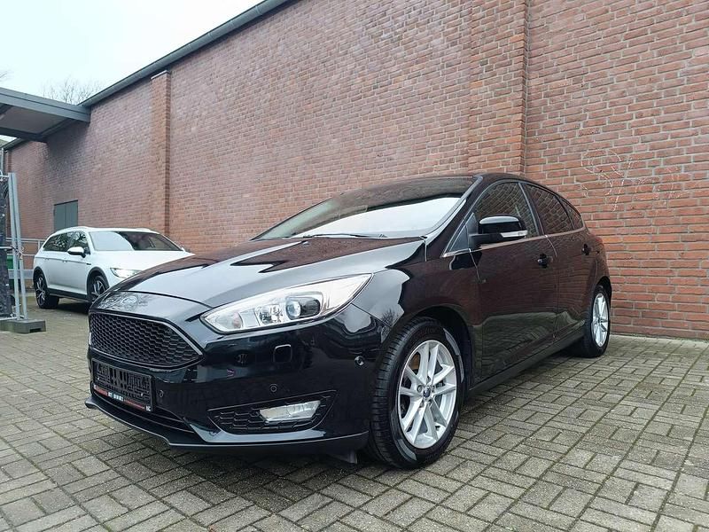 Używany Ford Focus Titanium 150 KM (110 kW) 2015 Czarny Sedan/Limuzyna