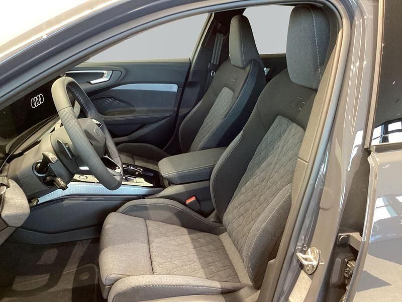 Gebraucht Audi A5 Edition .1 204 PS (150 kW) 2025 Grau Coupé