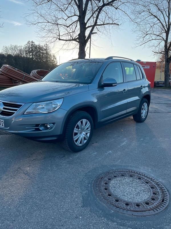 Gebraucht VW Tiguan 170 PS (125 kW) 2009 Silber SUV