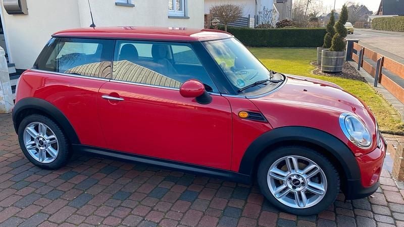 Gebraucht Mini Cooper D 116 PS (85 kW) 2012 Rot Kleinwagen