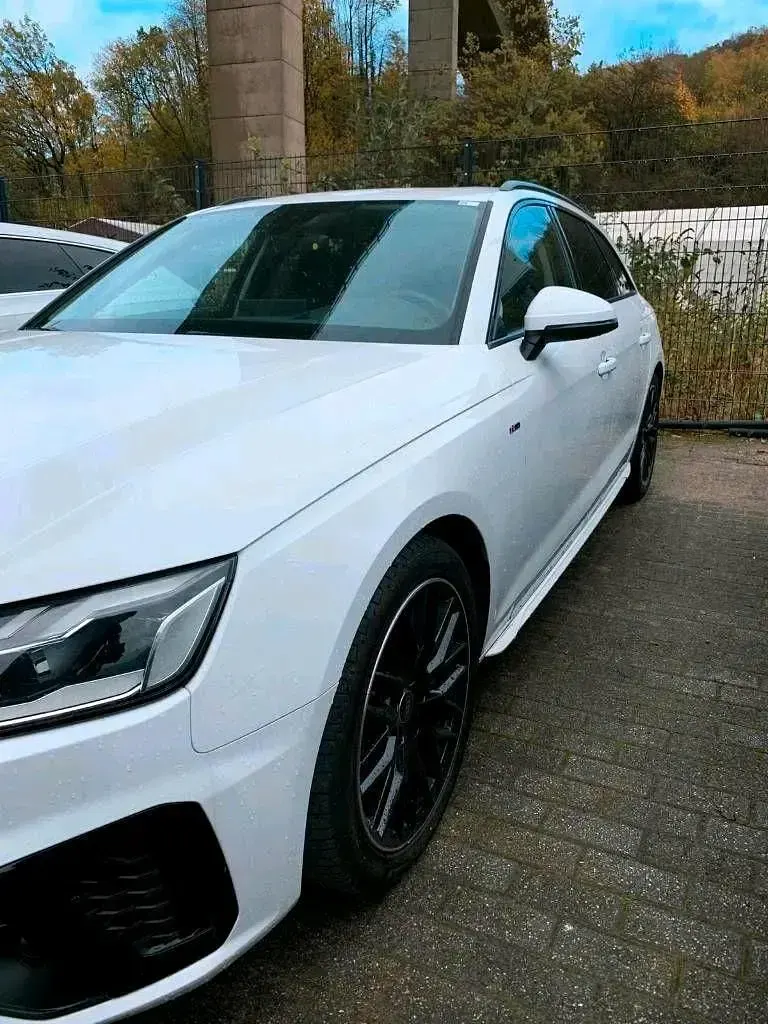 Gebraucht Audi A4 S-Line 204 PS (150 kW) 2023 Weiß Kombi