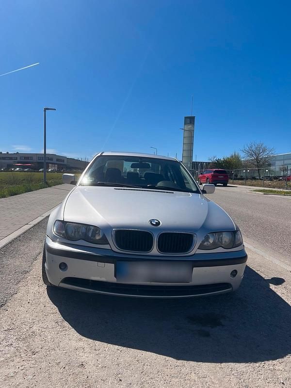 Gebraucht BMW 320 150 PS (110 kW) 2004 Silber Limousine
