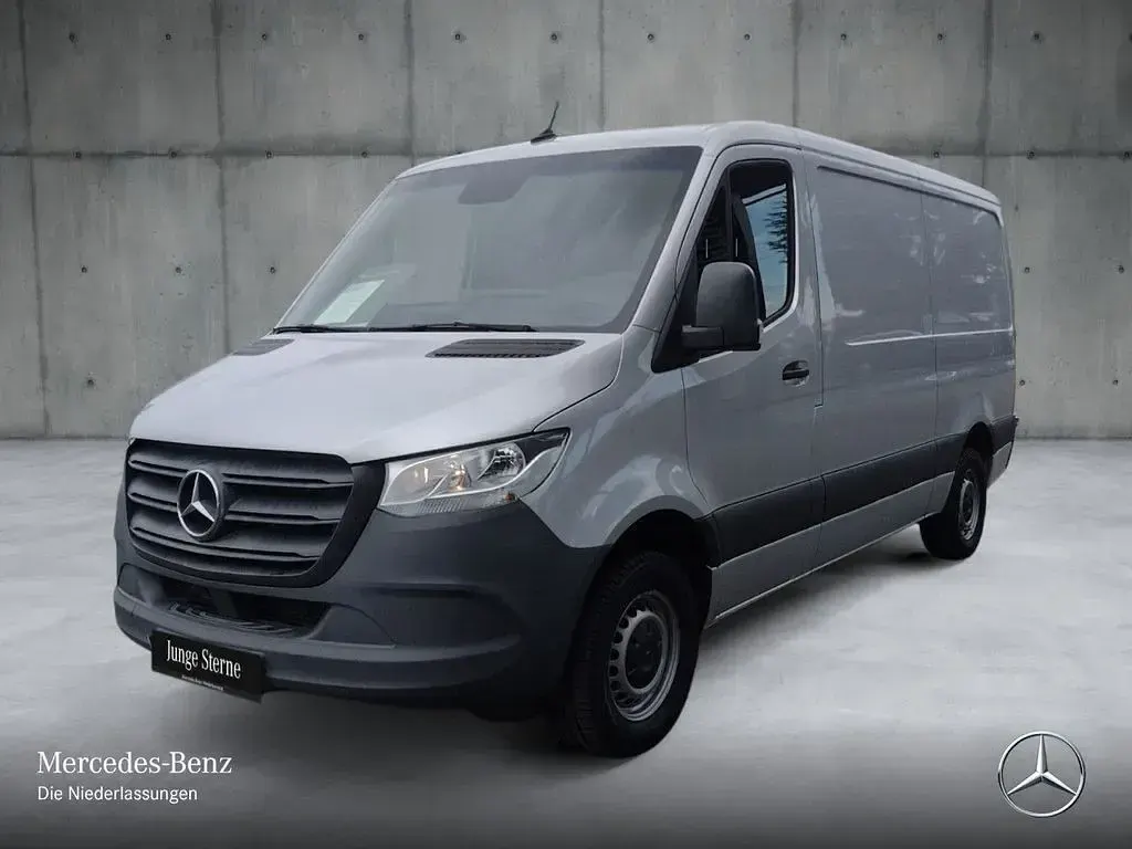 Używany Mercedes Sprinter 150 KM (110 kW) 2021 Srebrny Van