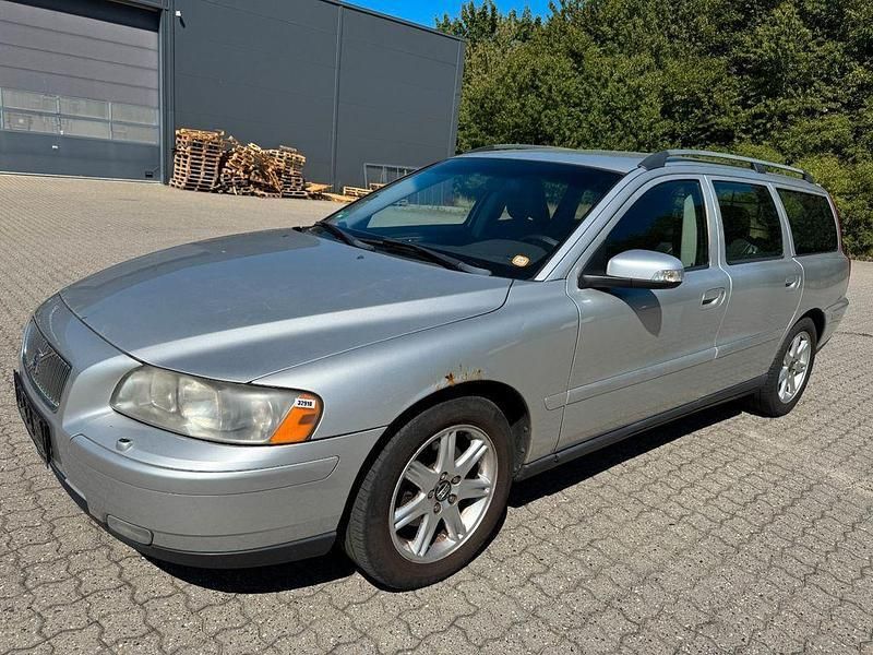 Grau Gebraucht 2006 Volvo V70 Kombi | 1.400 € (Fairer Preis) - Bild 1/4