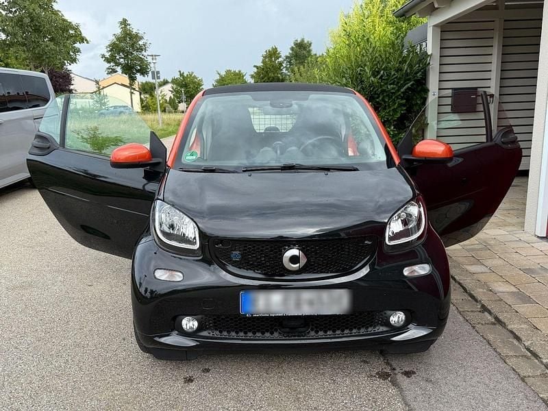 Schwarz Gebraucht 2019 Smart ForTwo Electric Drive Coupé | 7.500 € (Guter Preis) - Bild 1/4