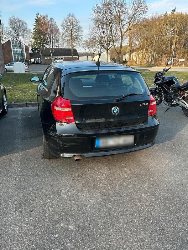 Gebraucht BMW 118 143 PS (105 kW) 2007 Schwarz Kleinwagen