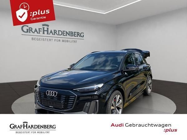 Schwarz (mythosschwarz) Gebraucht 2025 Audi Q6 e-tron S-Line SUV | 72.929 € (Superpreis) - Bild 1/4