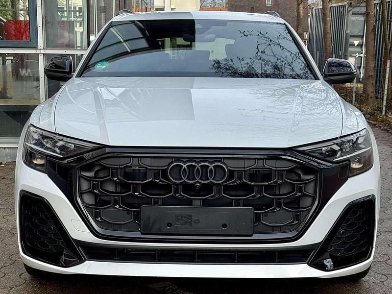 Gebraucht Audi Q8 S-Line 286 PS (210 kW) 2025 Gletscherweiß SUV