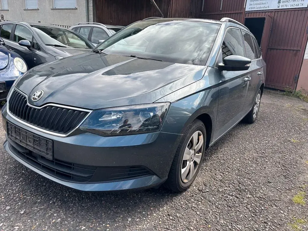 Gebraucht Skoda Fabia Ambition 90 PS (66 kW) 2017 Grau Kombi