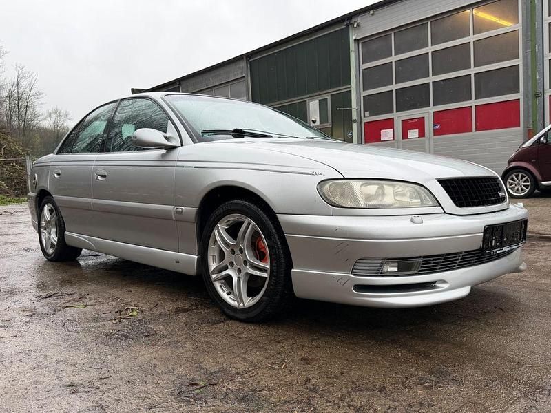 Gebraucht Opel Omega Design Edition 143 PS (105 kW) 2002 Silber Limousine