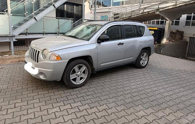 Gebraucht Jeep Compass Sport 170 PS (125 kW) 2008 Silber SUV