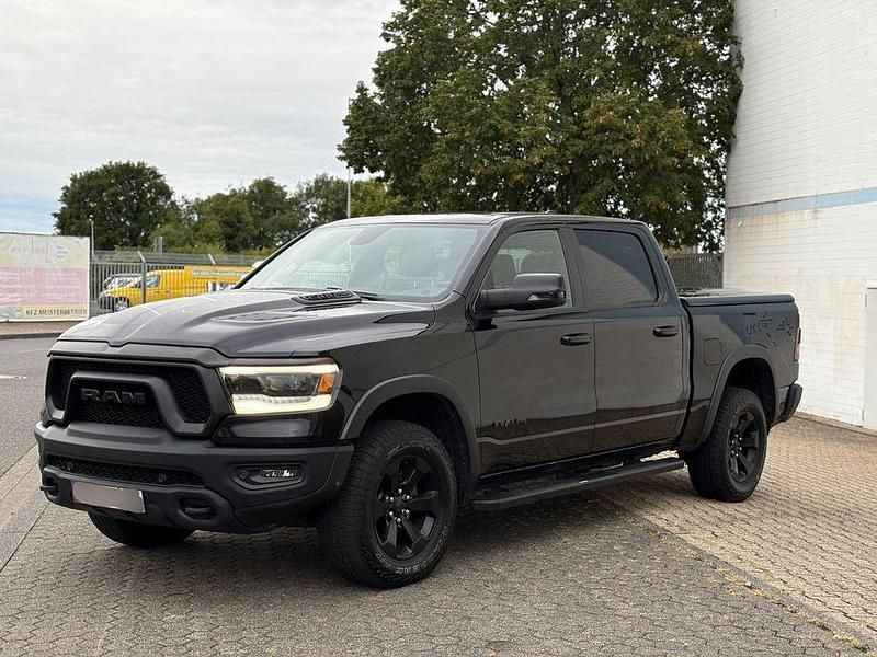 Schwarz Gebraucht 2020 Dodge Ram Abholung | 49.999 € (Teuer) - Bild 1/4