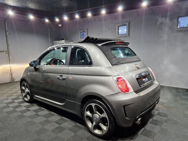 Usado Abarth 500C 140 HP (102 kW) 2011 Cinzento Cabrios